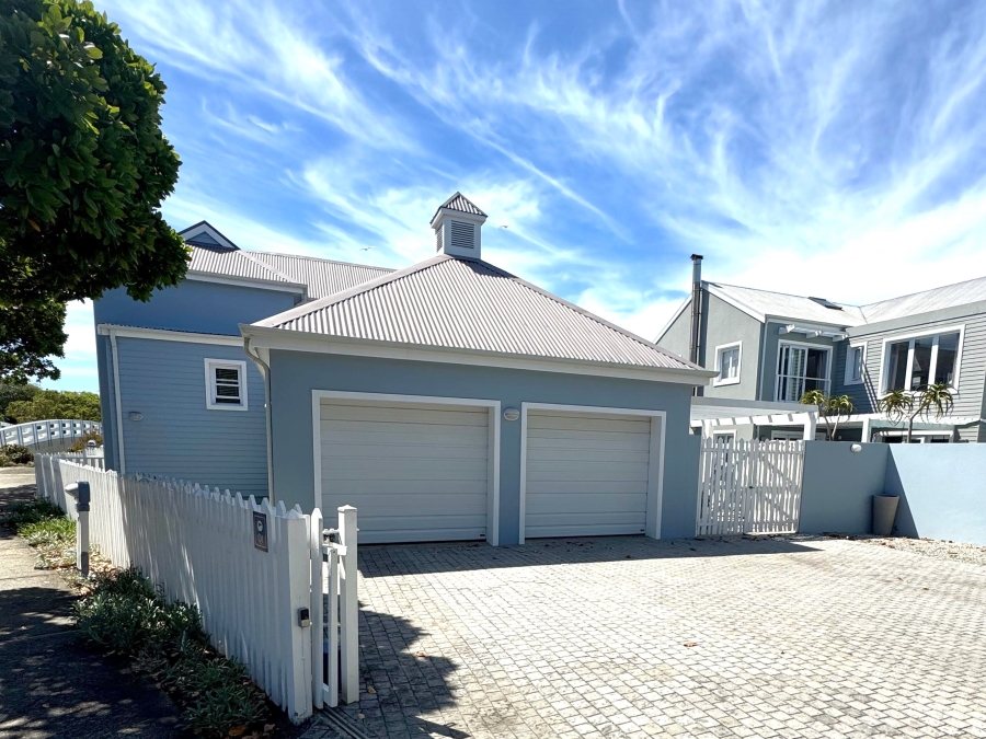 To Let 3 Bedroom Property for Rent in Thesen Islands Western Cape